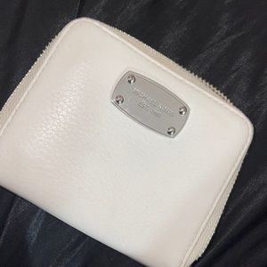Small Michael Kors Wallet